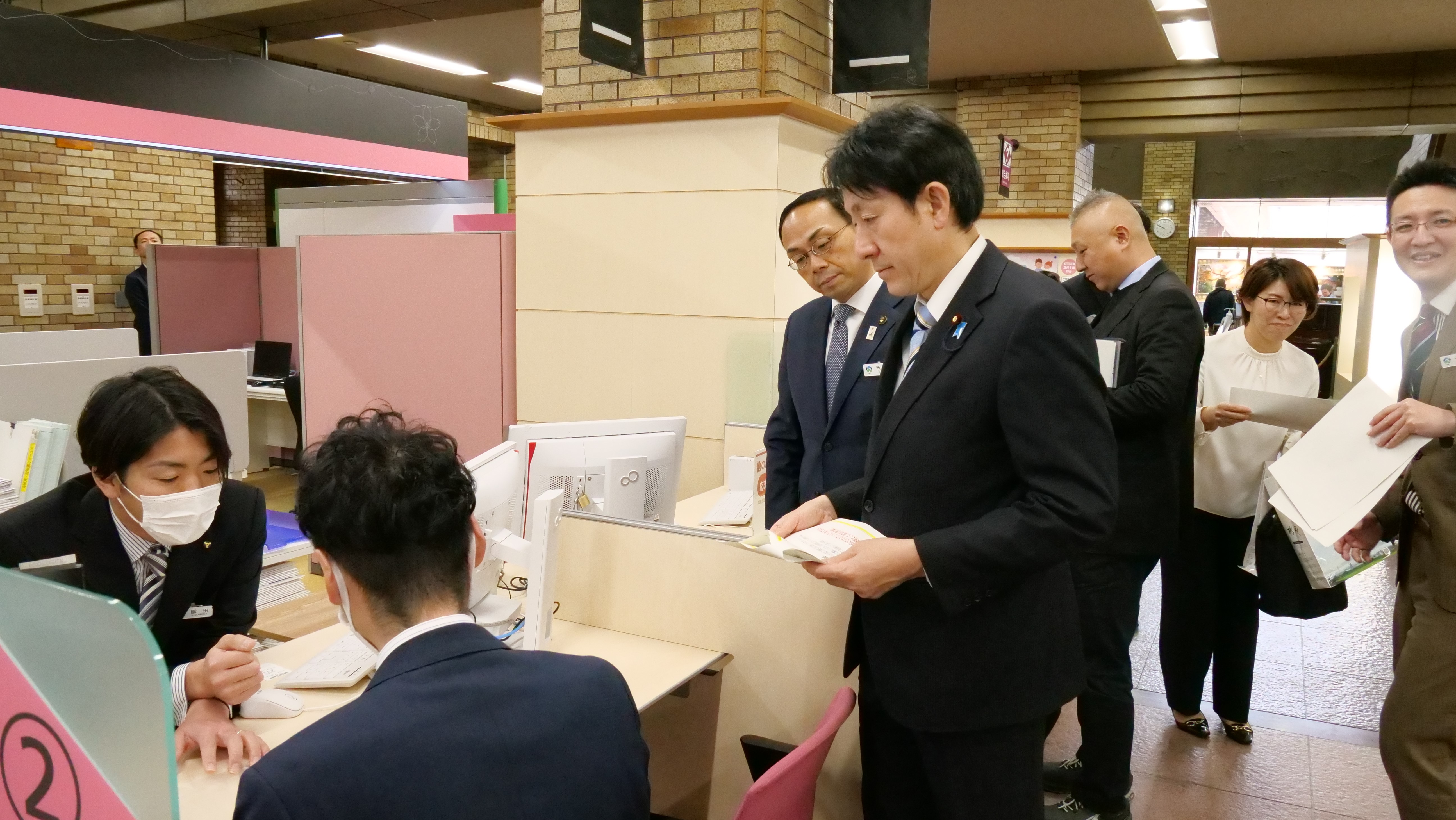 A one stop service in Miyakonojo City.