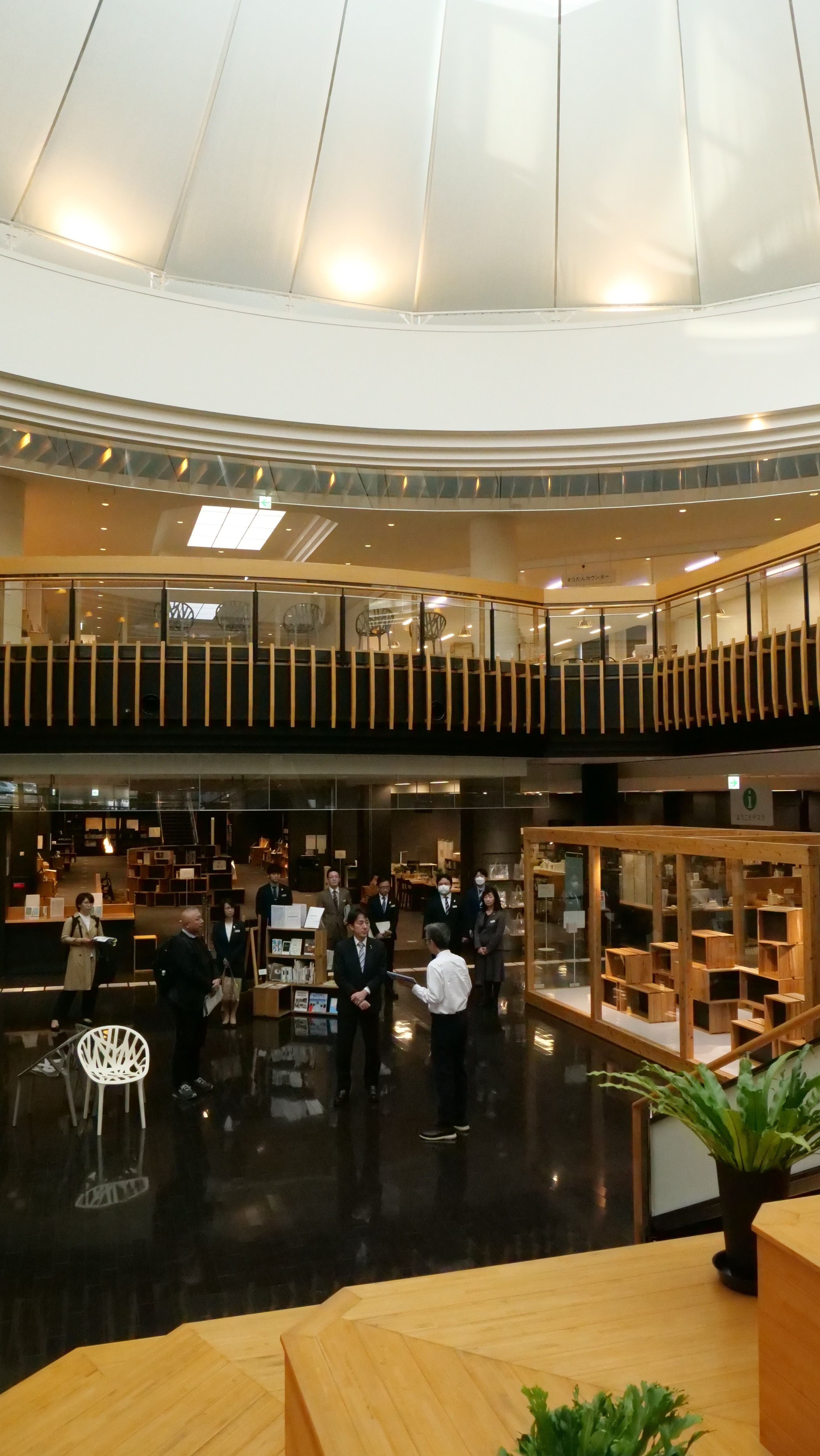 Photos of the Miyakonojo City Library.