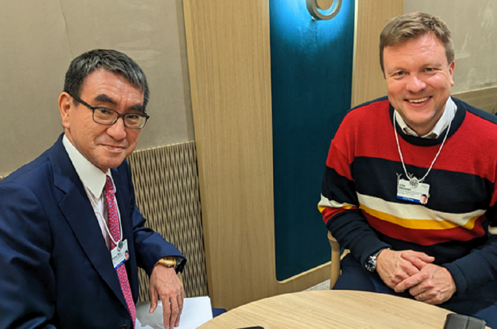 Picture of Miniter Kono and Minister Ville Skinnari, Finland.
