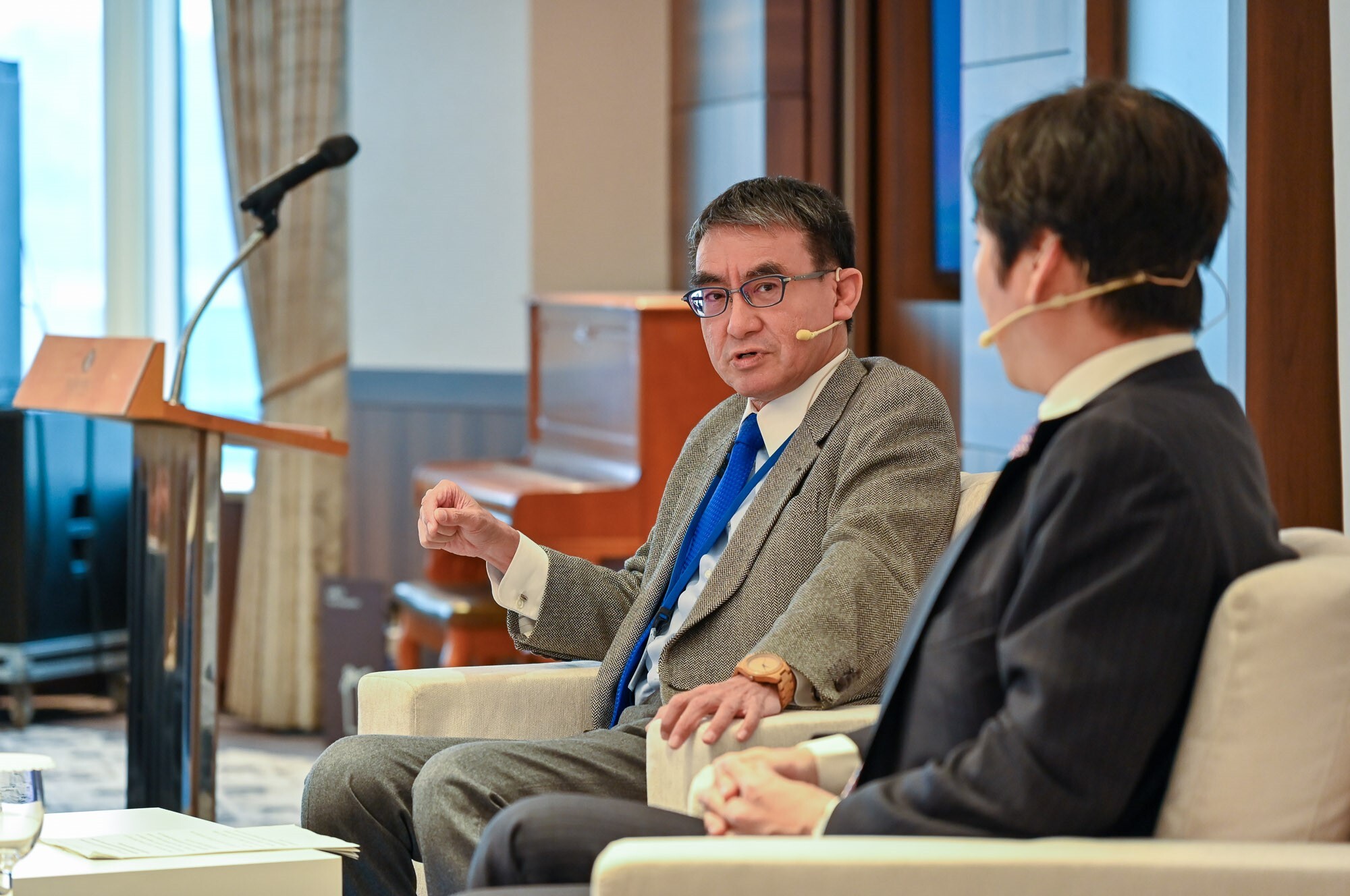 Photo of Minister Kono speaking at the Special Session of the Trilateral Commission 2023 Asia Pacific Group Regional Meeting.