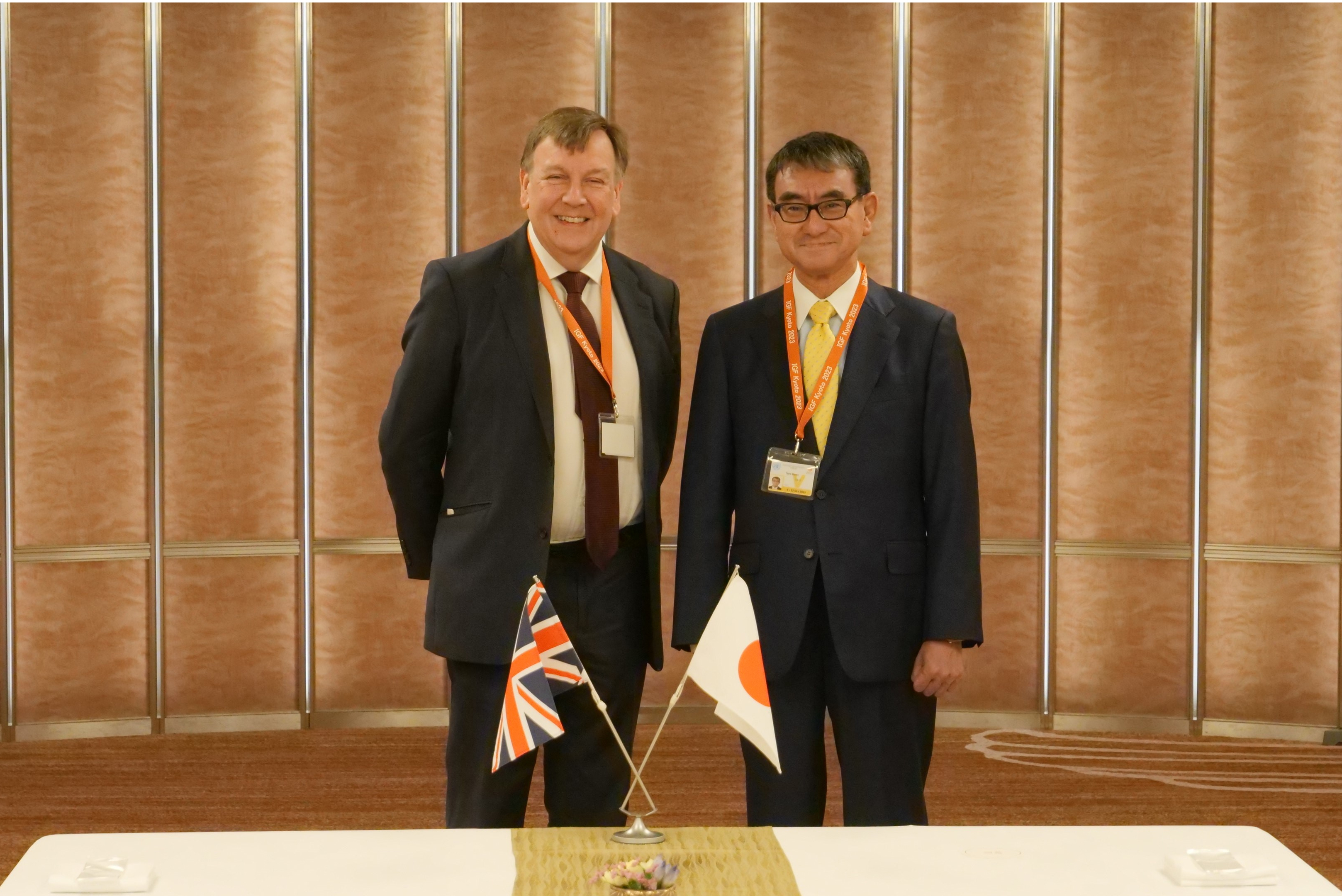 Picture of Minister Kono and  Minister John Whittingdale.